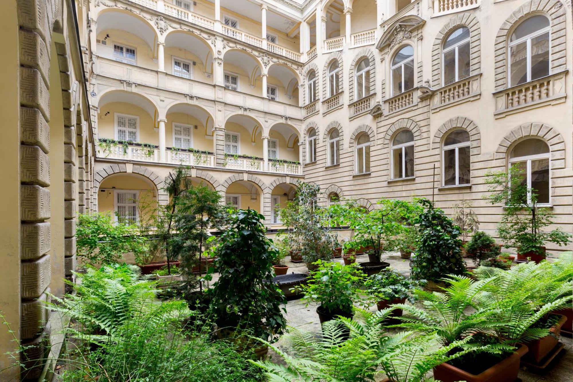 K4 Studio Apartments Budapest Budapeste Exterior foto